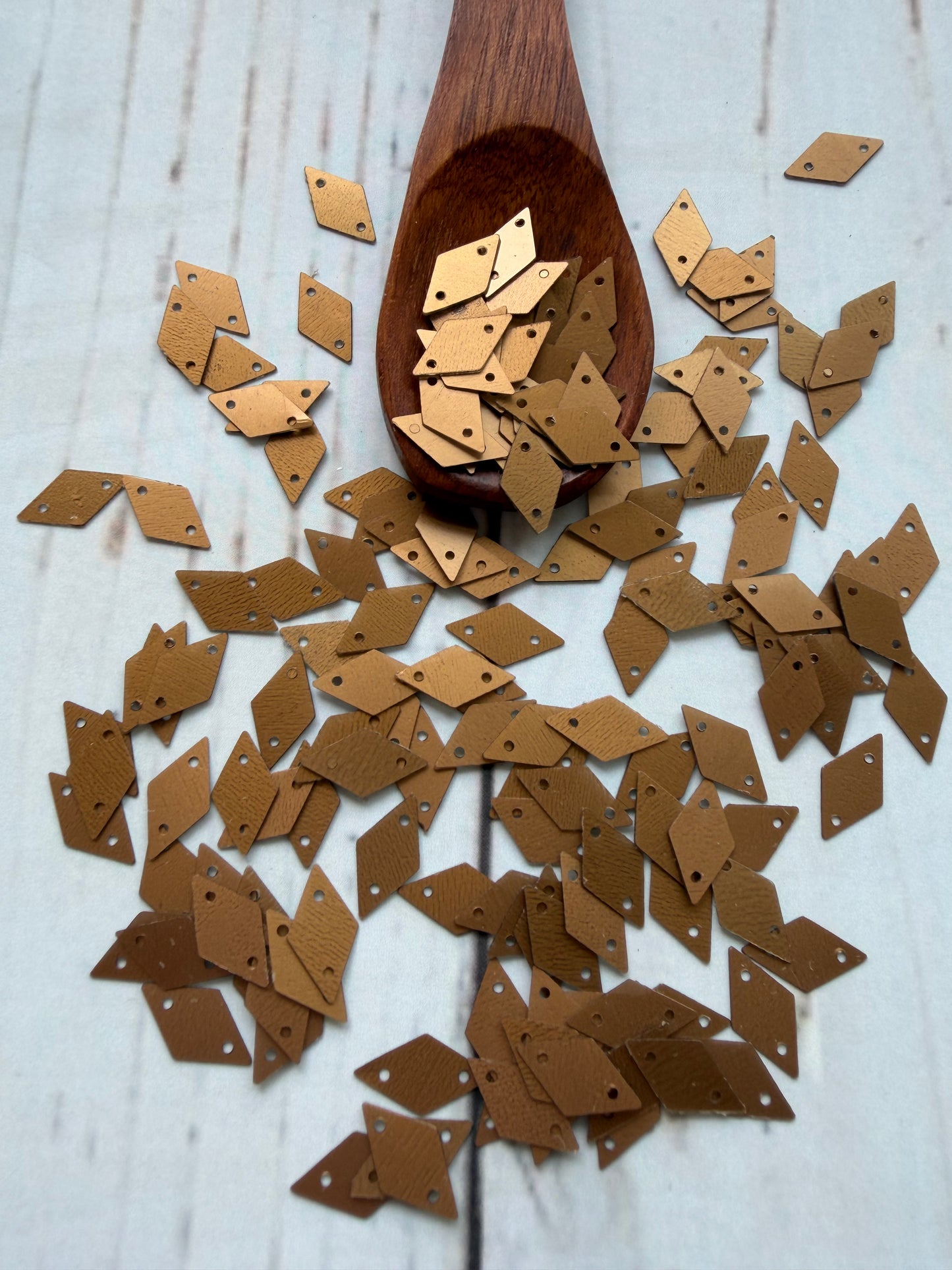 Antique Gold Sequins - Diamond