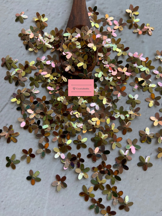 Periwinkle Flower Sequins - Rainbow Gold