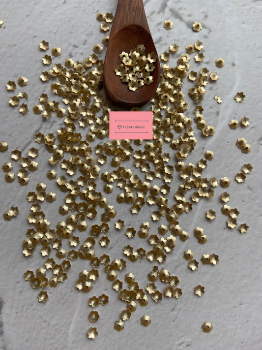 Micro Cosmos Flower Sequins - Gold Matt