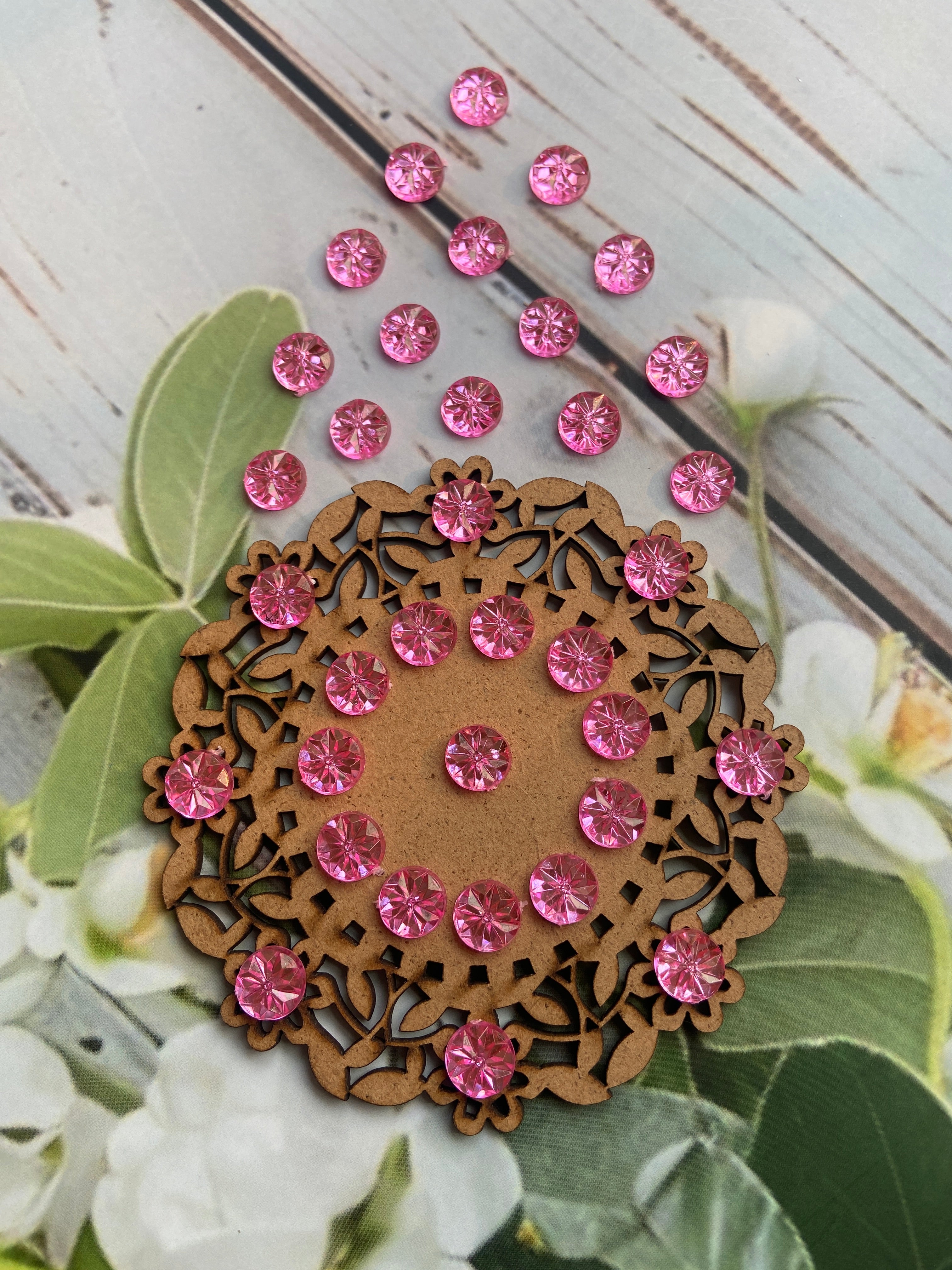 Stickon Roses Stickon Engraved Round 10MM – CrystalIndia