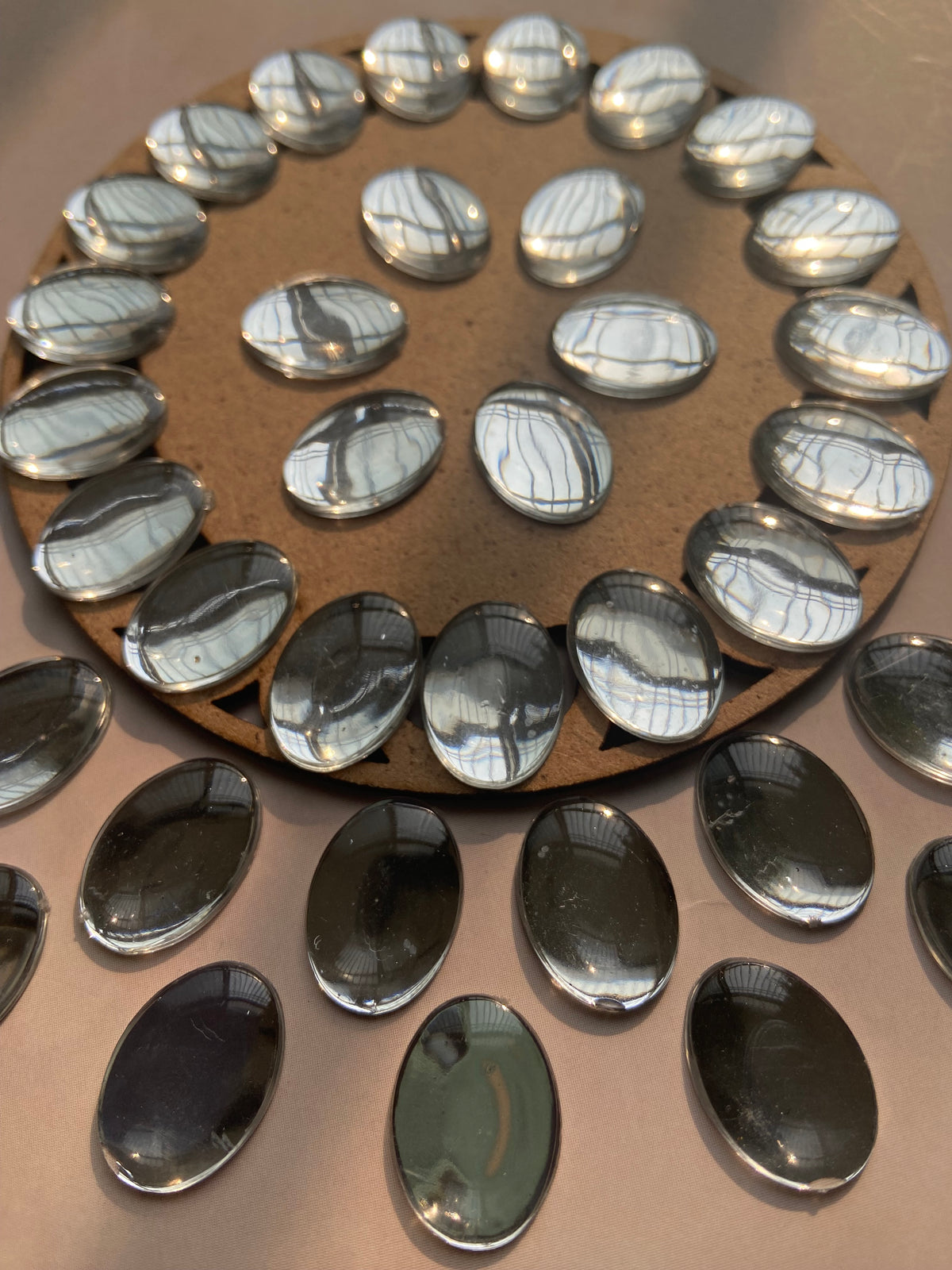 Solid Stickon Stickon Oval - 14x18MM – CrystalIndia